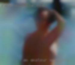 I  am a strong amateur swingers willed  women.